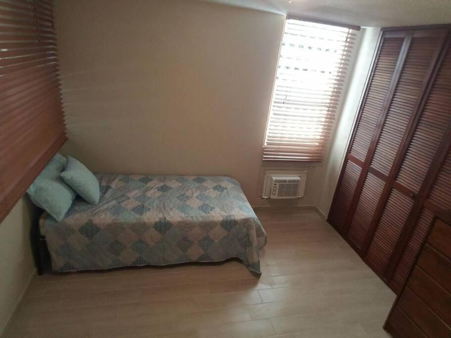 1St Floor, A/C Everywhere, Balcony With Beach View In 루키요 외부 사진